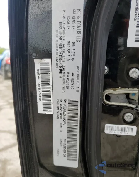 2019 Chrysler 300 S z USA, uszkodzony, nr VIN 2C3CCAGG9KH649005